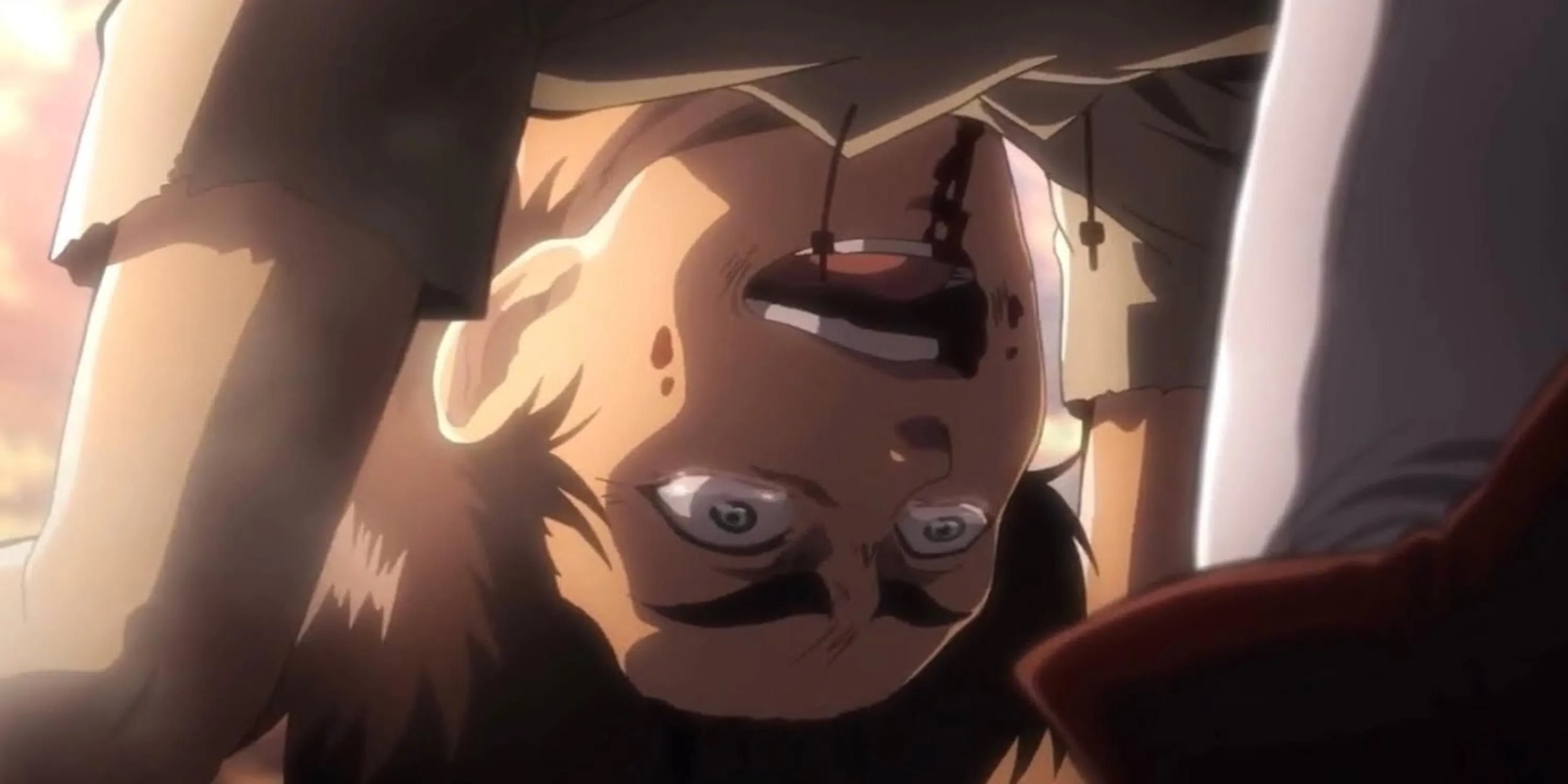 Eren Yeager với biểu cảm phức tạp trong Attack on Titan