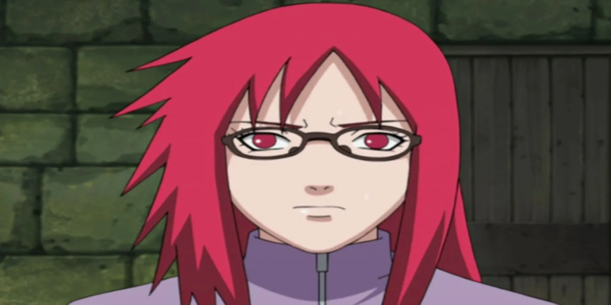 Karin với mái tóc đỏ, thành viên đội Taka của Sasuke, sở hữu khả năng trị thương và theo dõi