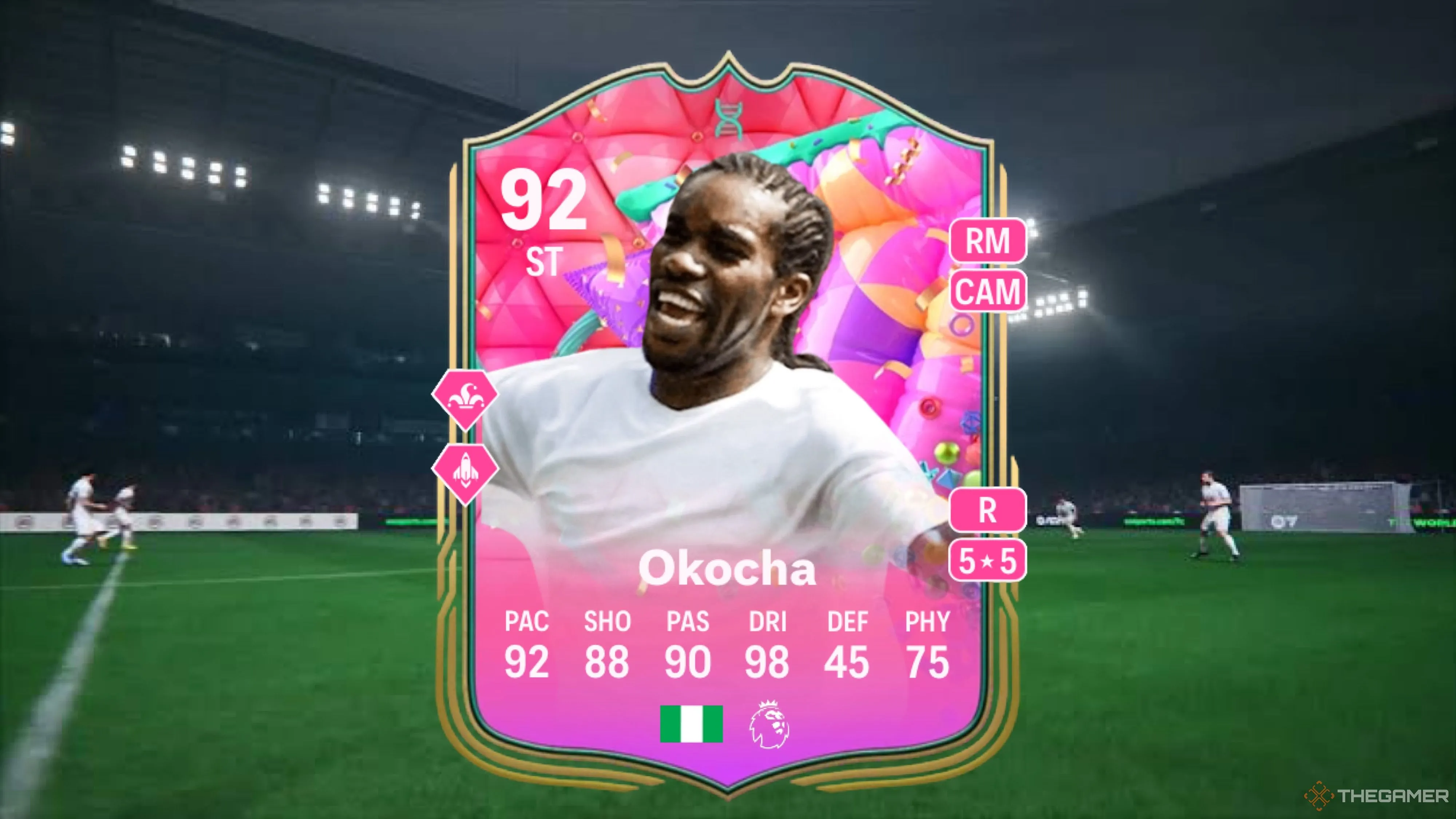 Thẻ cầu thủ Jay-Jay Okocha trên nền sân cỏ mờ ảo, đại diện cho Huyền Thoại trong game