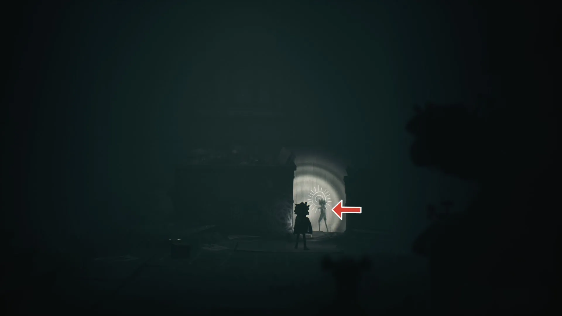 Ghost #2 vẽ tranh trên tường giữa thùng rác trong Little Nightmares 3