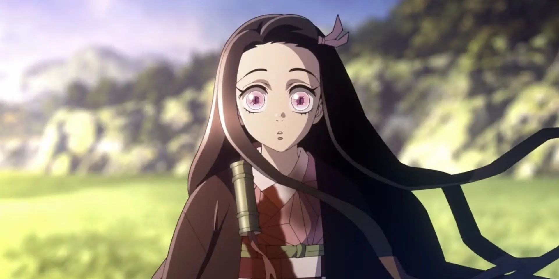 Nezuko ôm trẻ em chữa thương trong Drum House Arc